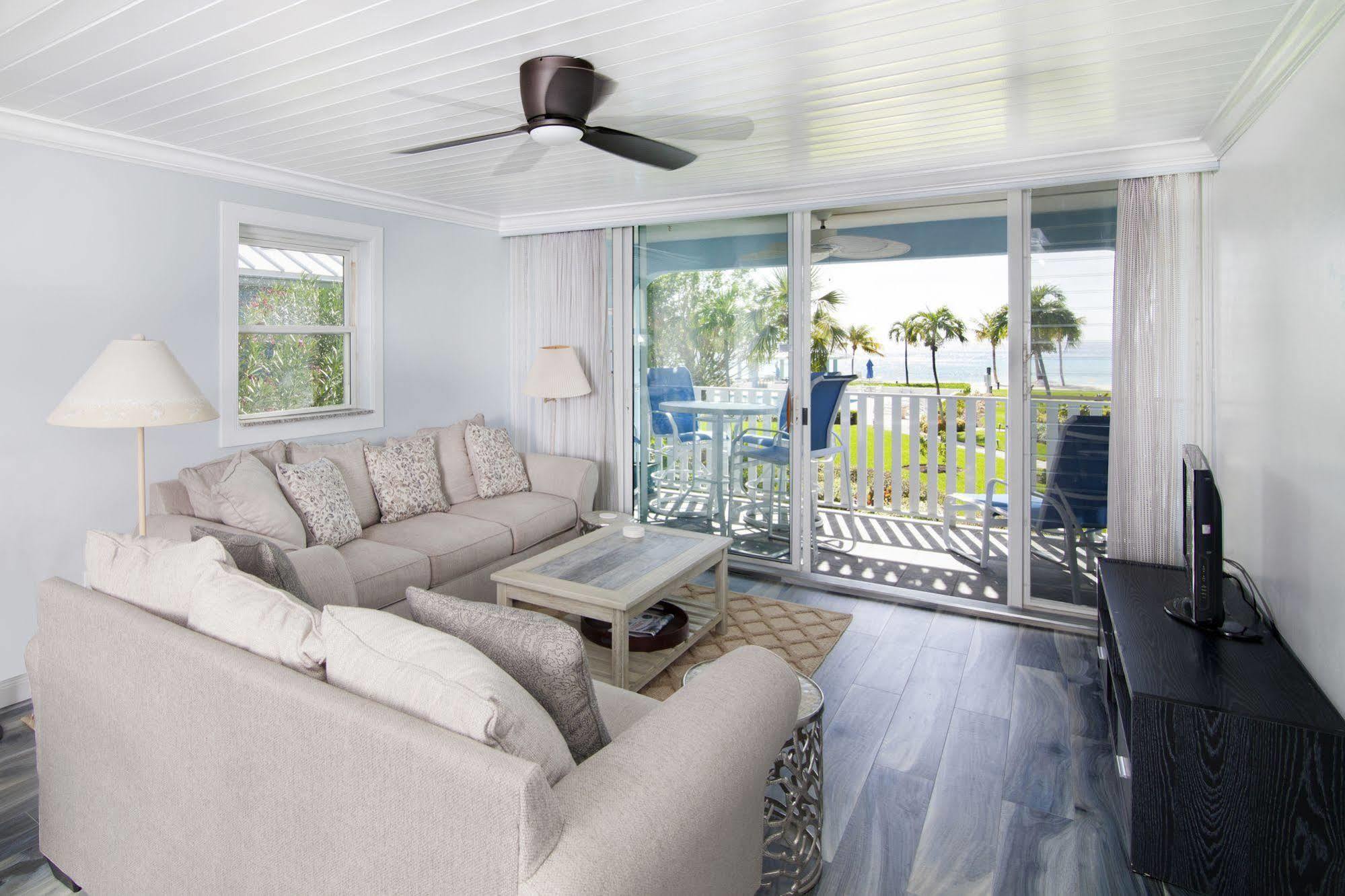 Silver Sands Condominiums West Bay Bagian luar foto