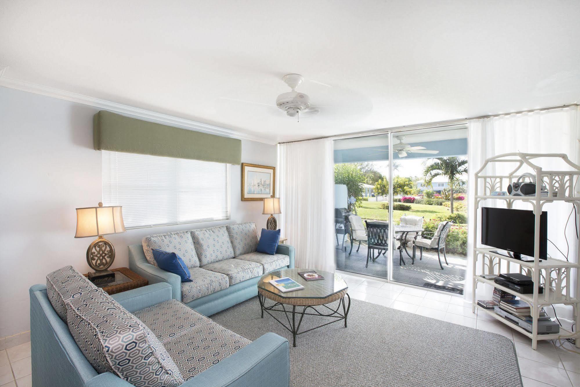 Silver Sands Condominiums West Bay Bagian luar foto