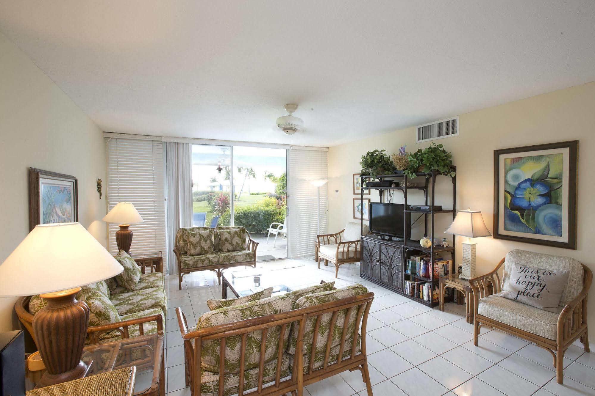 Silver Sands Condominiums West Bay Bagian luar foto