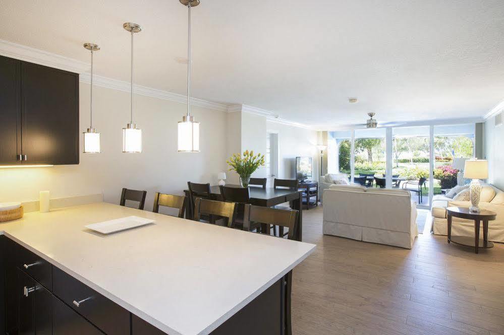 Silver Sands Condominiums West Bay Bagian luar foto