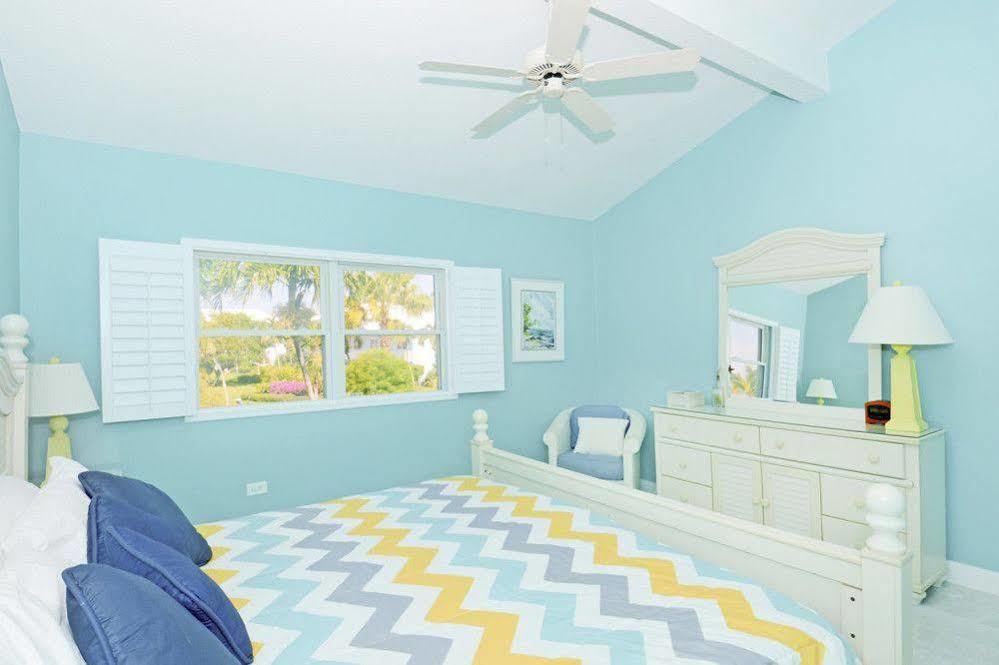 Silver Sands Condominiums West Bay Bagian luar foto
