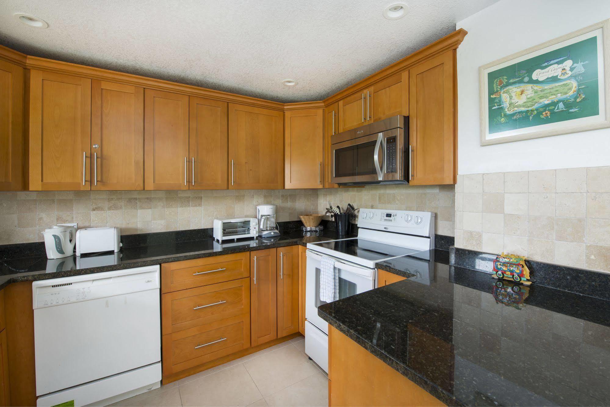 Silver Sands Condominiums West Bay Bagian luar foto